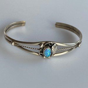 Vintage Navajo Sterling Silver Opal Cuff 9.3g